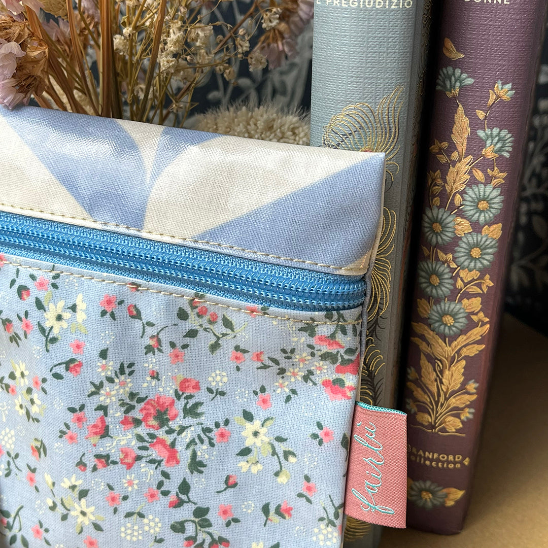 Square pouch, waxed cotton, coin purse, pencil case, clutch bag