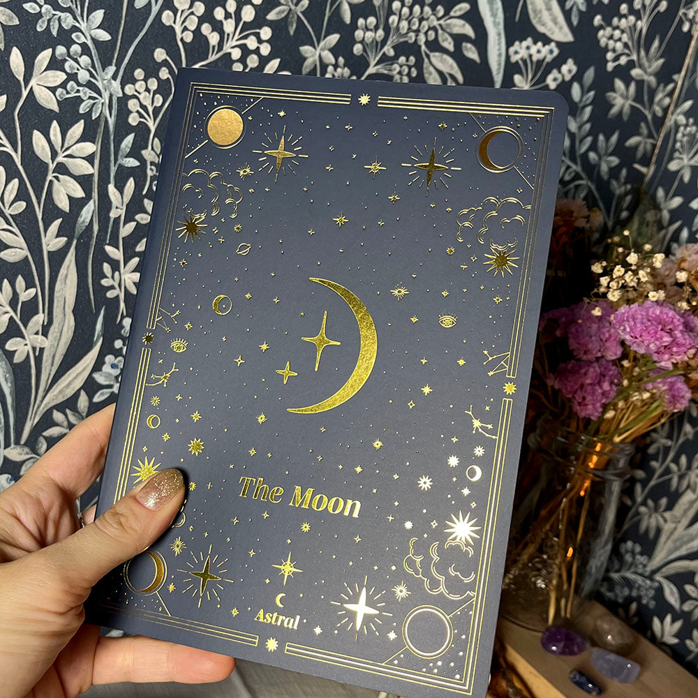 dettaglio copertina Quaderni A5 Astral, set da 3, carte dei tarocchi, witchy aesthetic