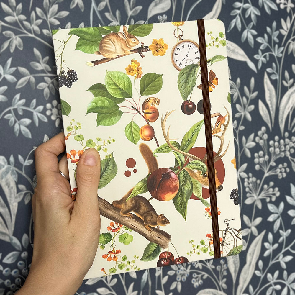 Quaderno A5 a puntini "Autumn Dream" bosco d'autunno, cottagecore