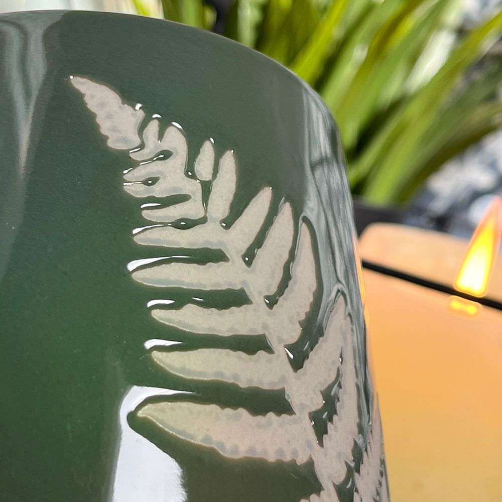 Tazza mug verde con foglia di felce, colazione cottagecore