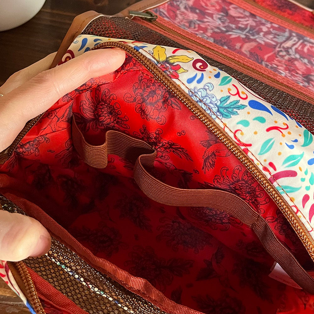 Beauty case da viaggio con gancio Frida Kahlo, pattern floreale
