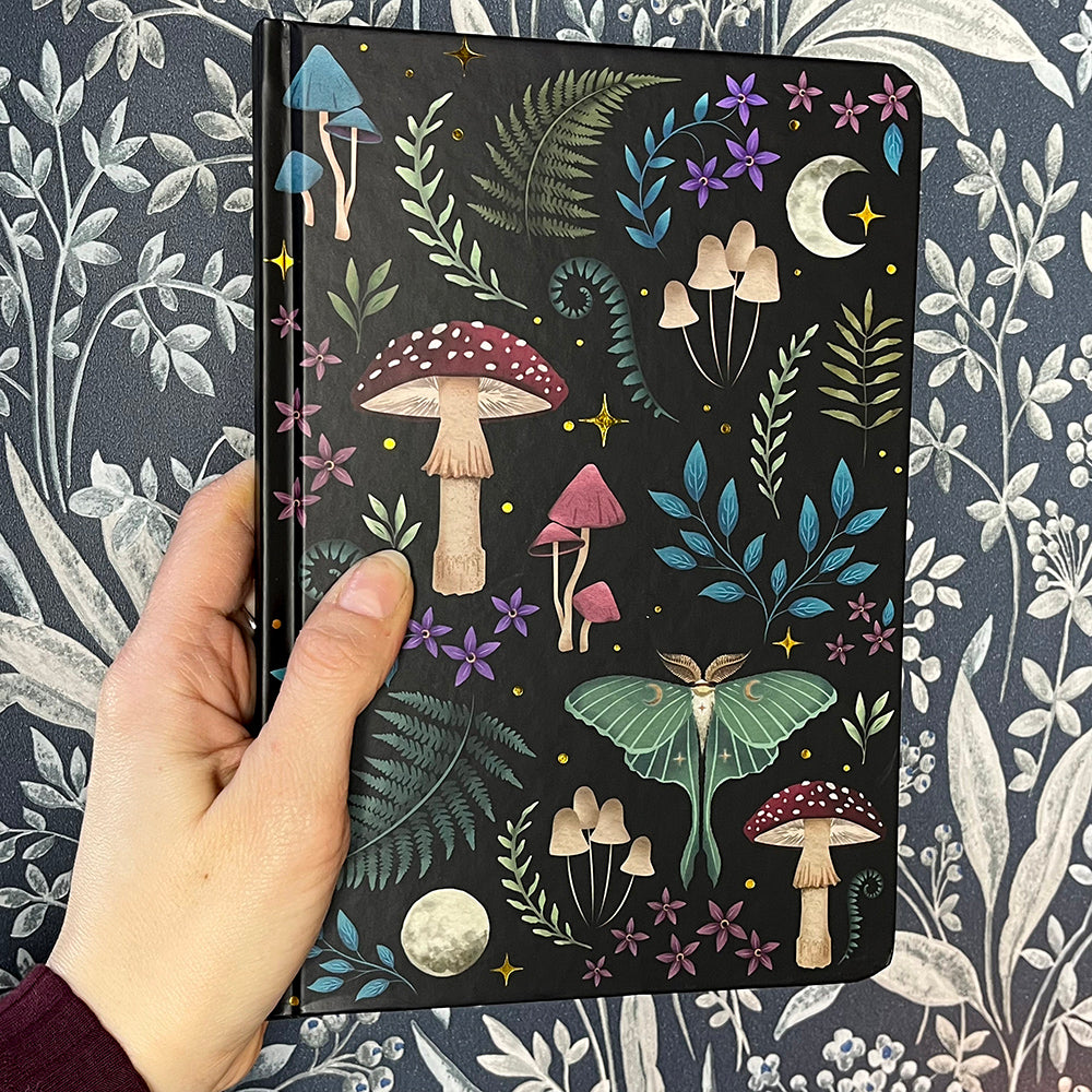 Quaderno "Dark Forest", bosco witchy, A5 a righe