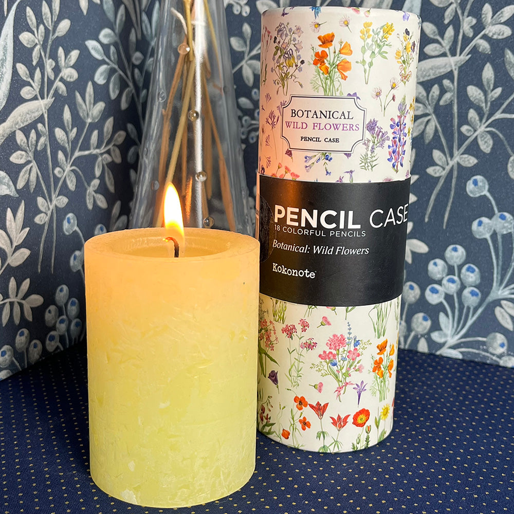 Set 18 pastelli colorati "Wild Flowers" in astuccio di cartone, fiori cottagecore