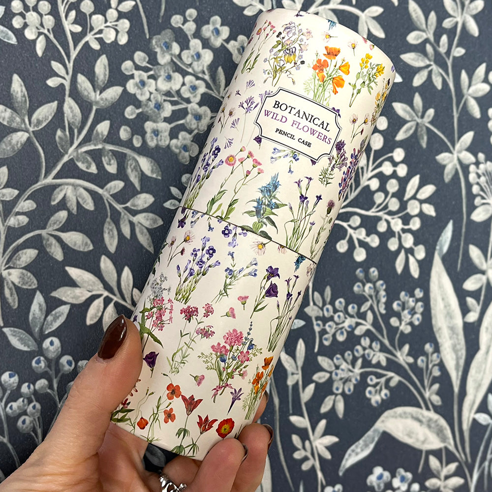 Set 18 pastelli colorati "Wild Flowers" in astuccio di cartone, fiori cottagecore