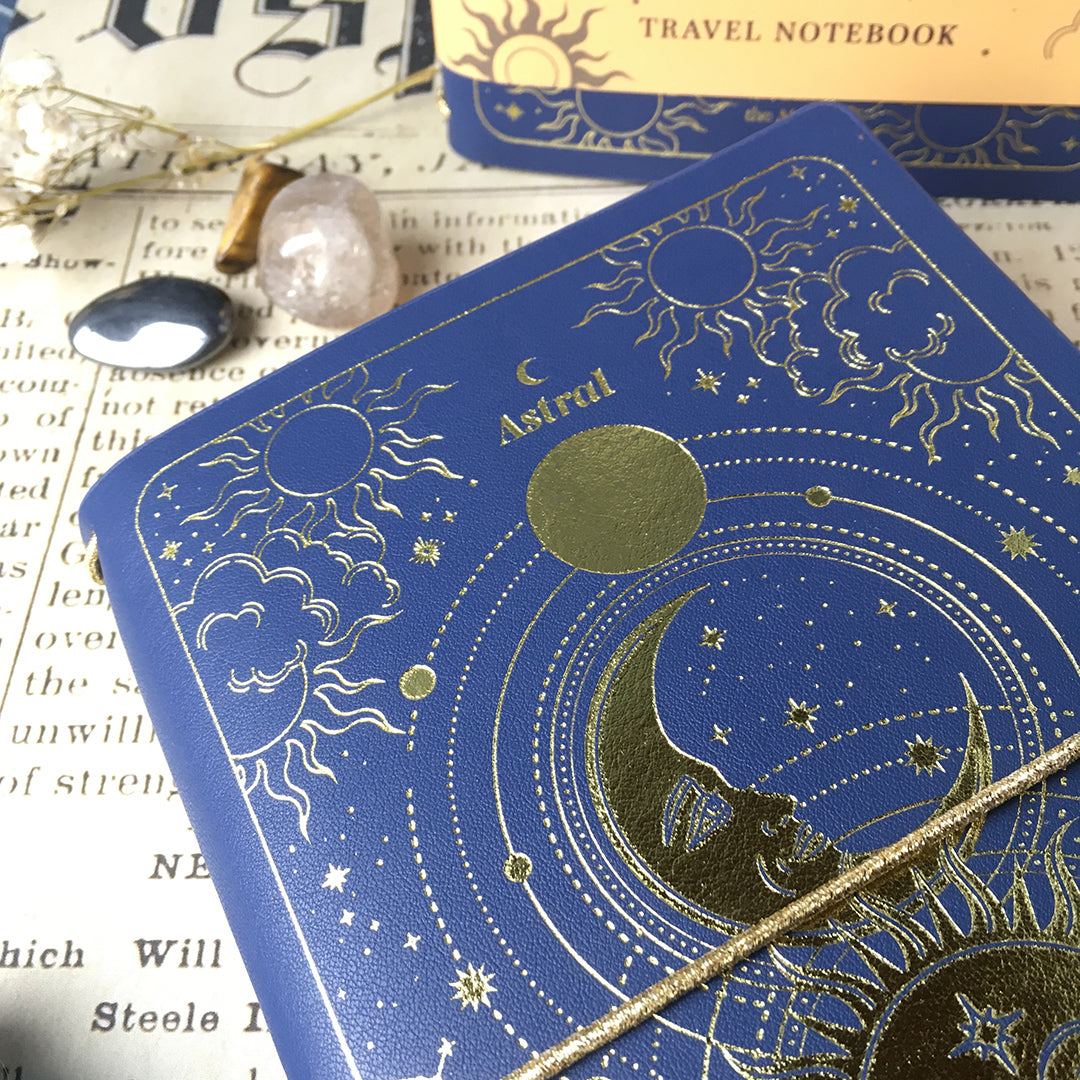 Taccuino da viaggio 12x19 cm con elastici "Astral", astrologia, magia, tarocchi