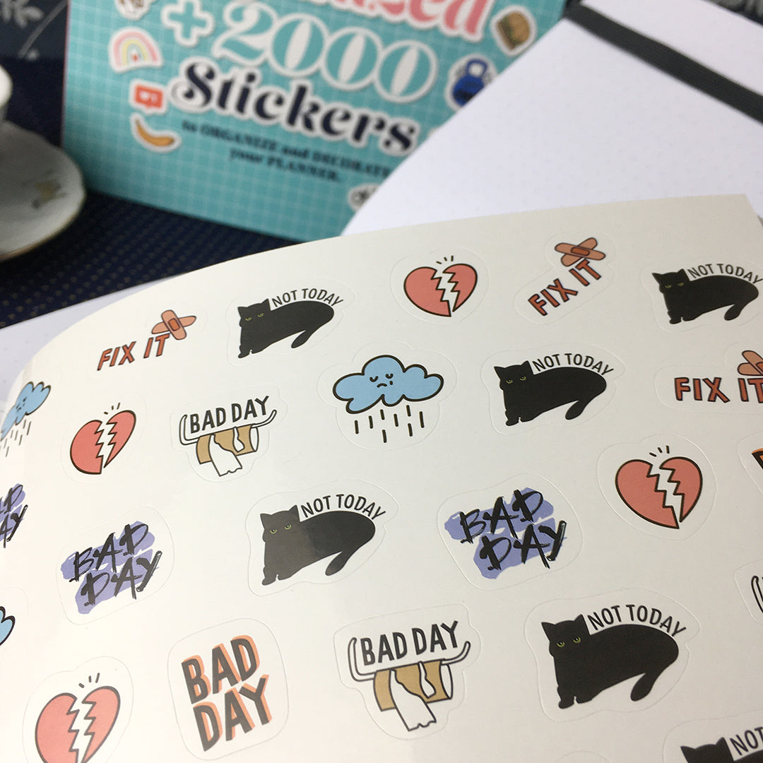 Libro con più di 2000 adesivi per agende, diari, decorazione biglietti e progetti creativi