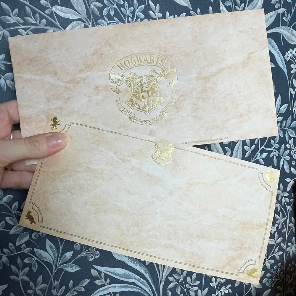 Set Penna a forma di piuma e carta da lettere Harry Potter