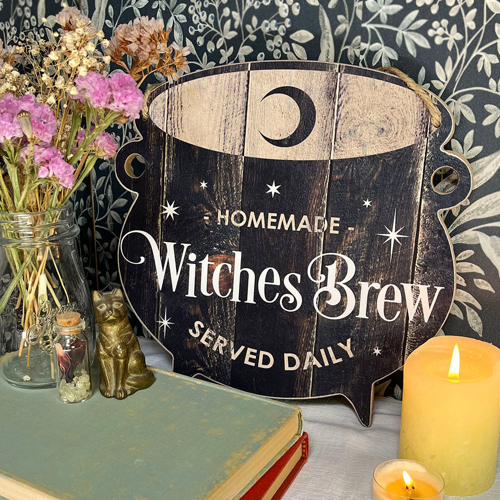 Insegna decorativa "Witches Brew" calderone in legno, witchy vibes