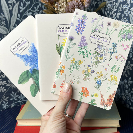 Pacchetto di 3 quadernini copertina botanica con fiori selvatici. Formato 10,5 x 14,8 kokonote
