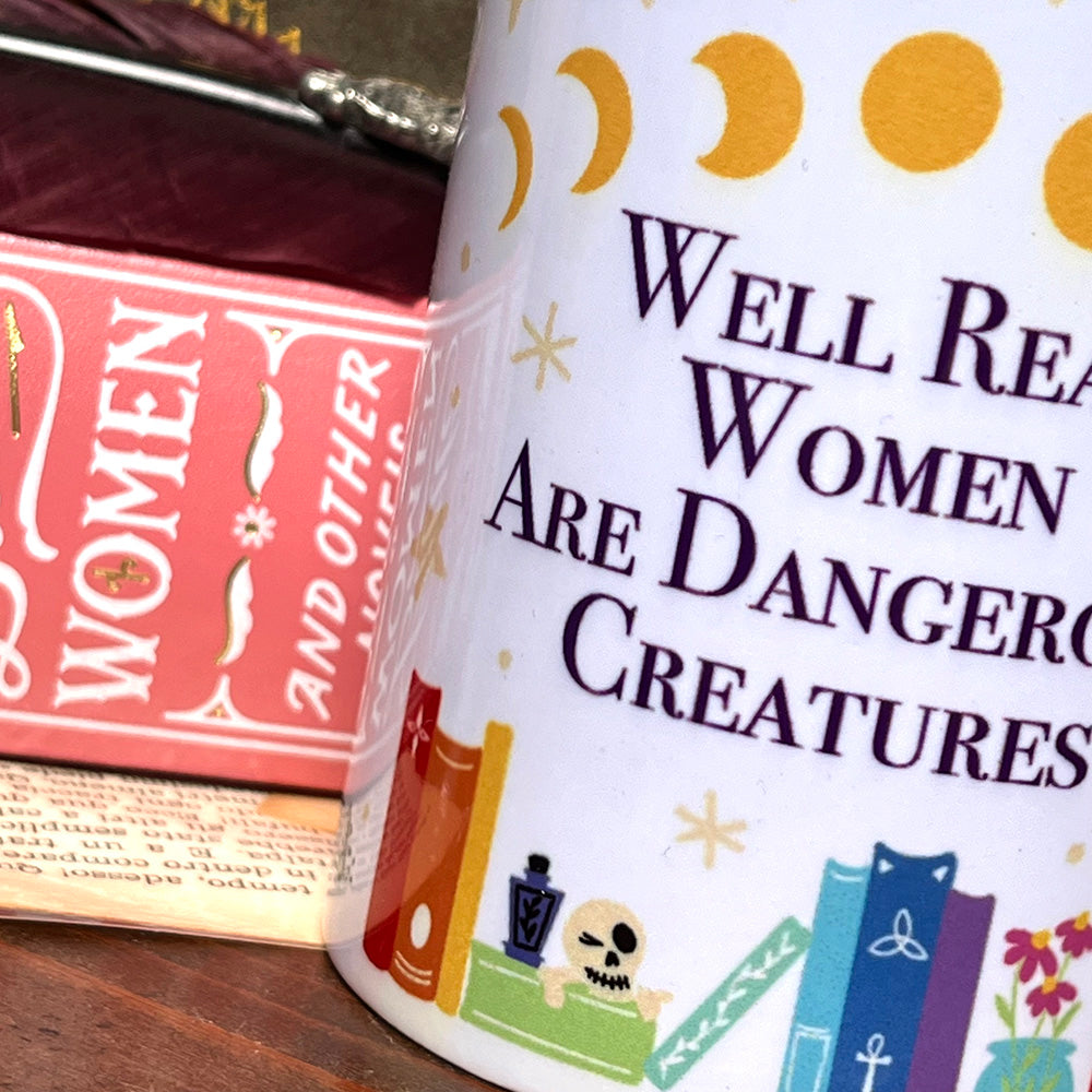 Tazza mug illustrata "Well Read Women", femminismo, strega, libri