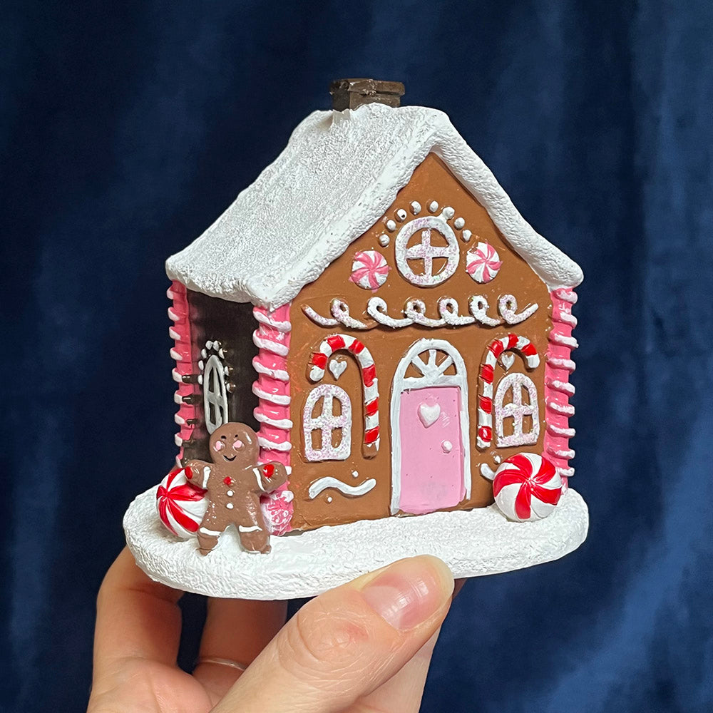 Gingerbread House Christmas, incense burner, cones, gingerbread house