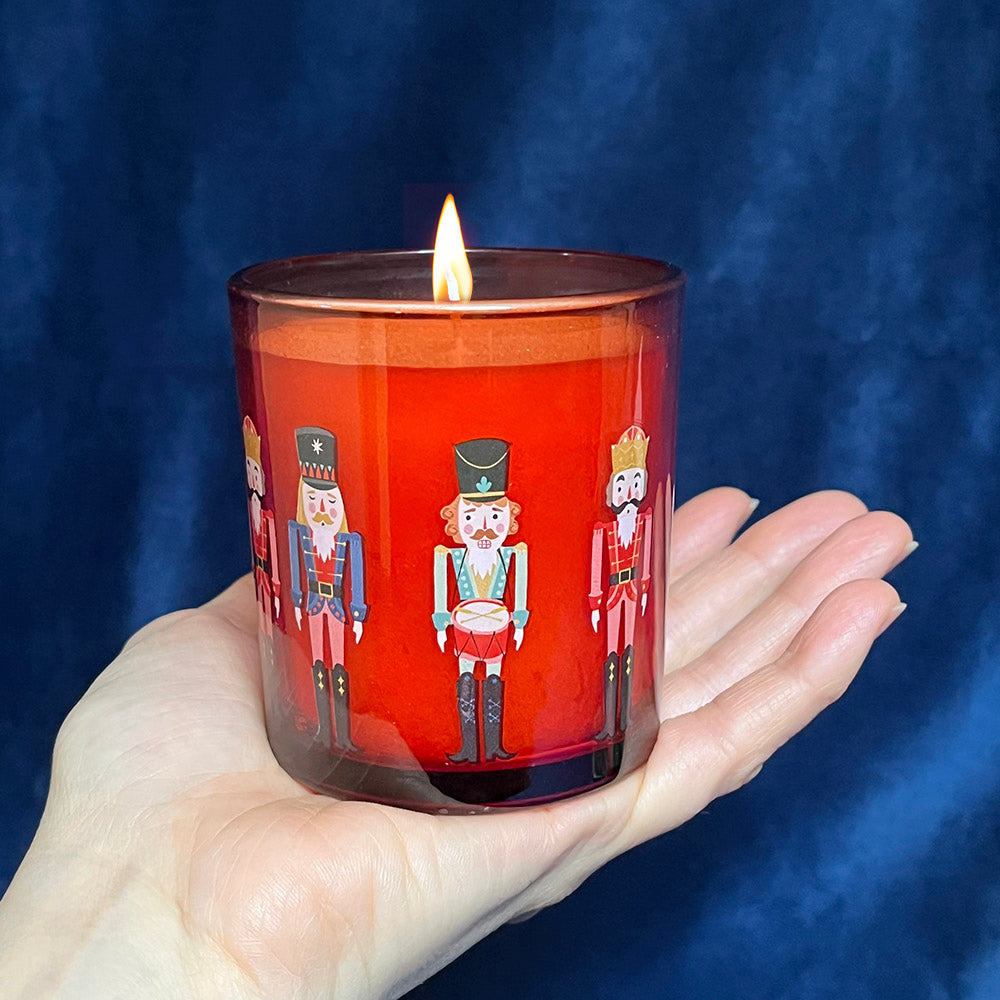 Candela "Nutcracker", profumo spezie di Natale, design schiaccianoci