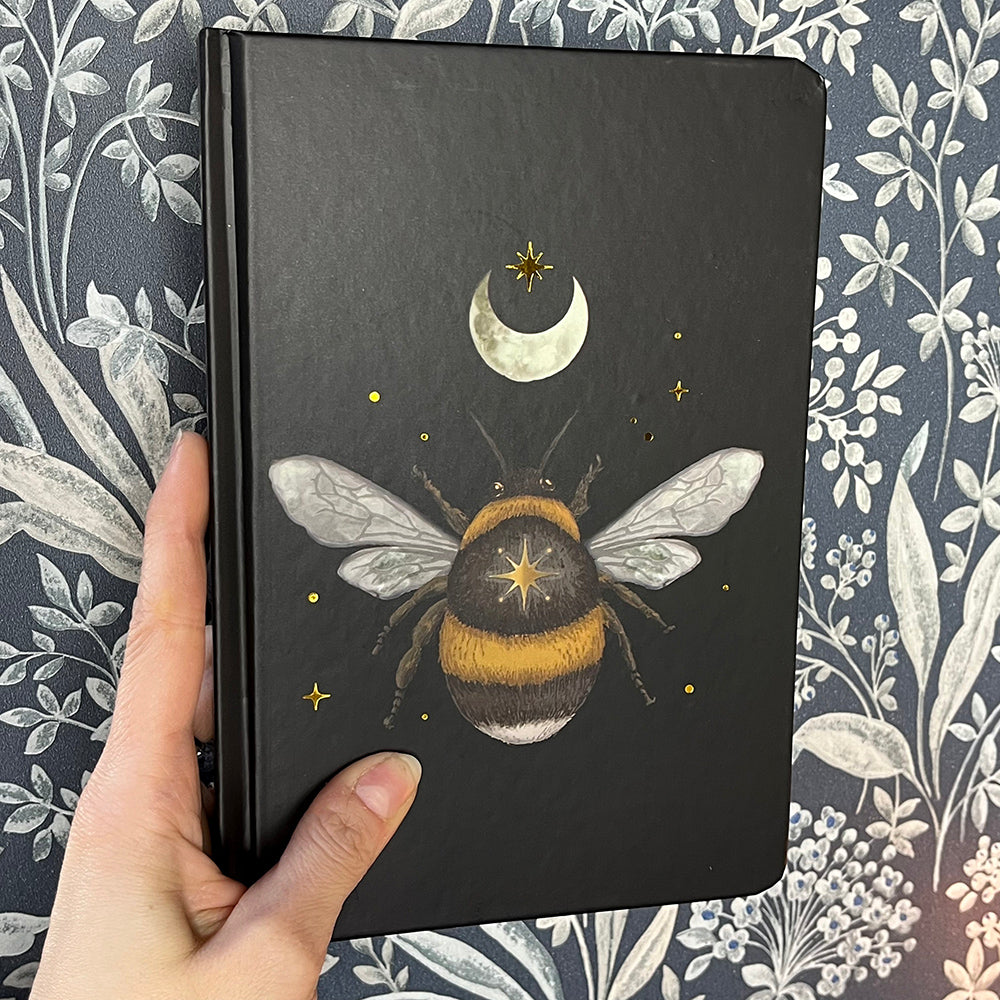 Quaderno "Forest Bee" ape e luna, witchy vibes, A5 a righe