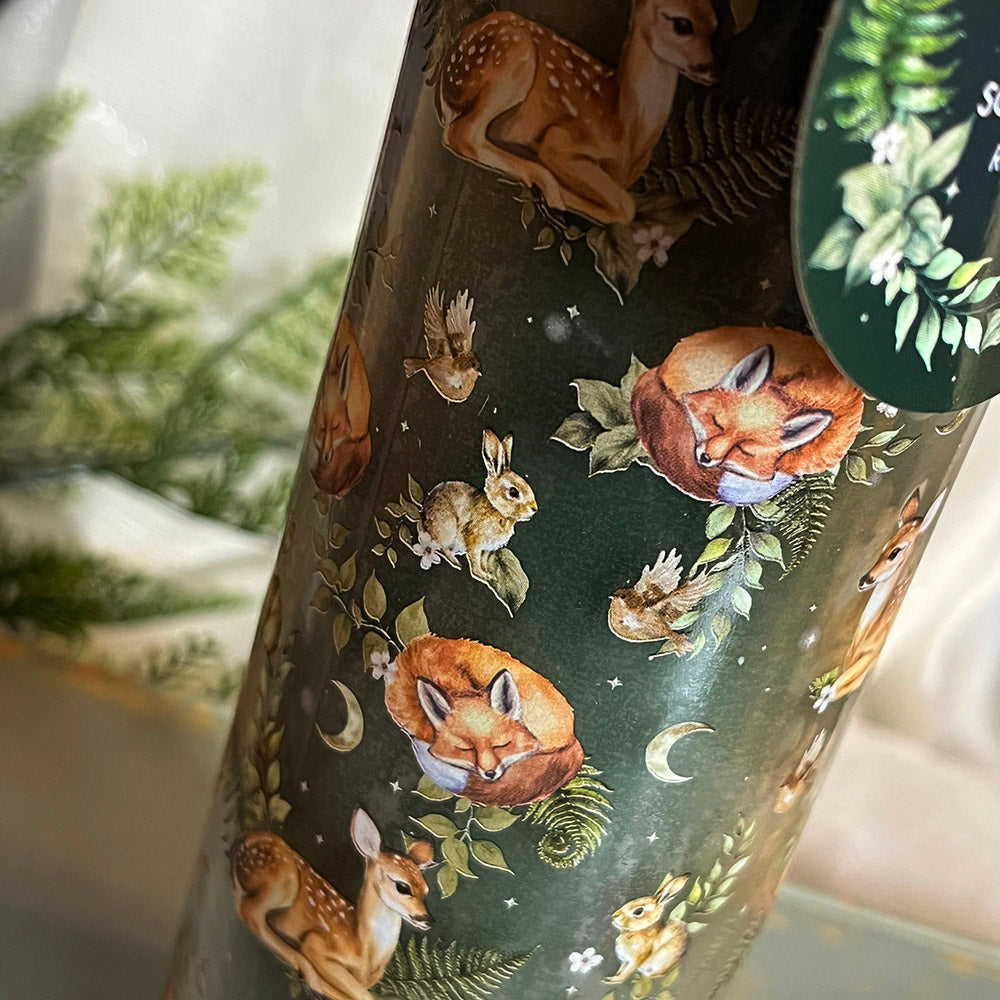 Candela profumata "Forest Rain" con disegni di animali del bosco