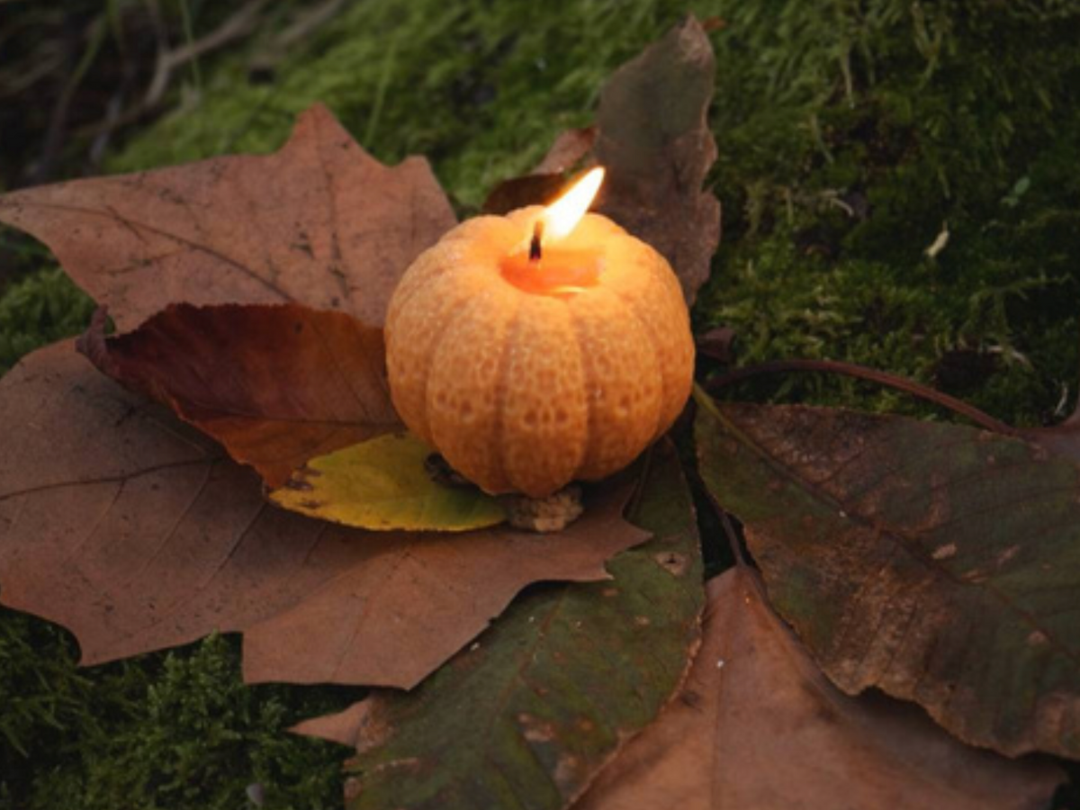 Candela artigianale "Zucca", cera di soia, profumo di biscotti allo zenzero