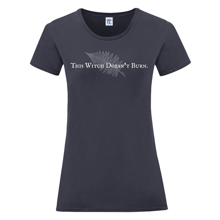 T-Shirt Donna "This Witch Doesn't Burn" in Cotone Organico