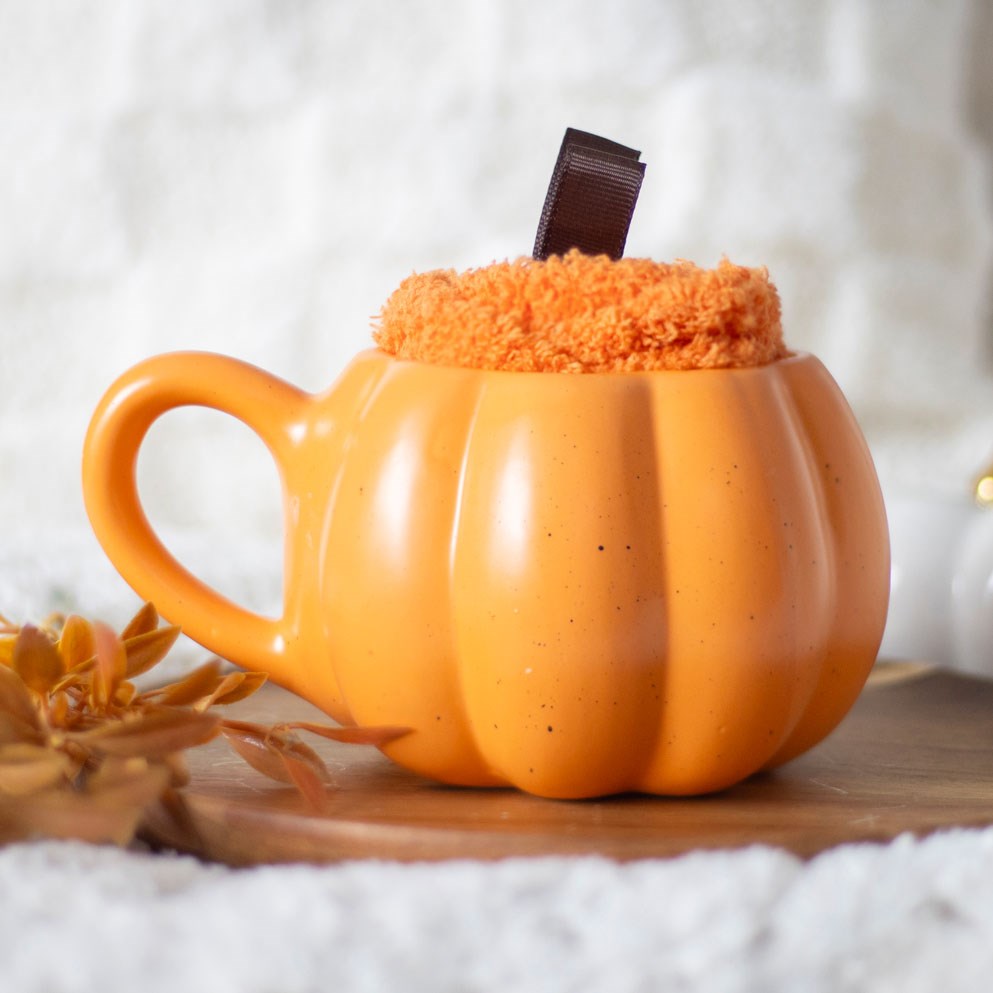 Tazza a forma di zucca "Pumpkin", set regalo con calzini di pile